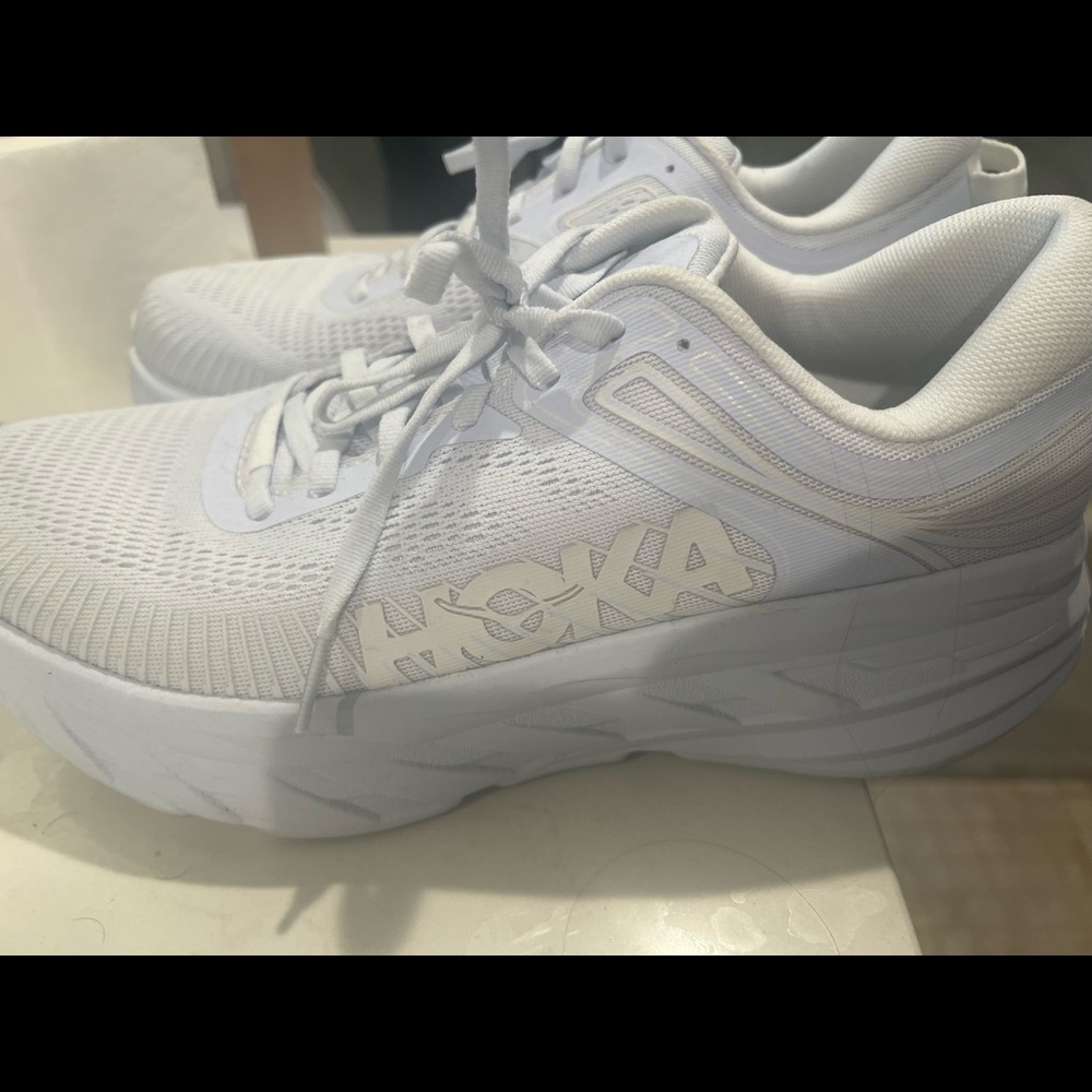Mens White Hoka Bondi 7
